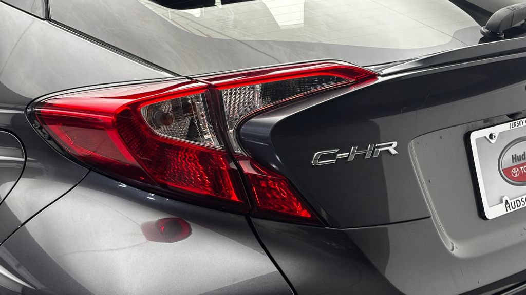 Used 2019 Toyota C-HR LE FWD image 7