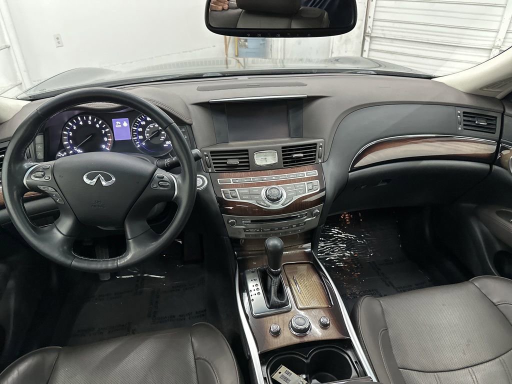 Used 2016 INFINITI Q70 3.7 w/ Deluxe Touring Package RWD image 20