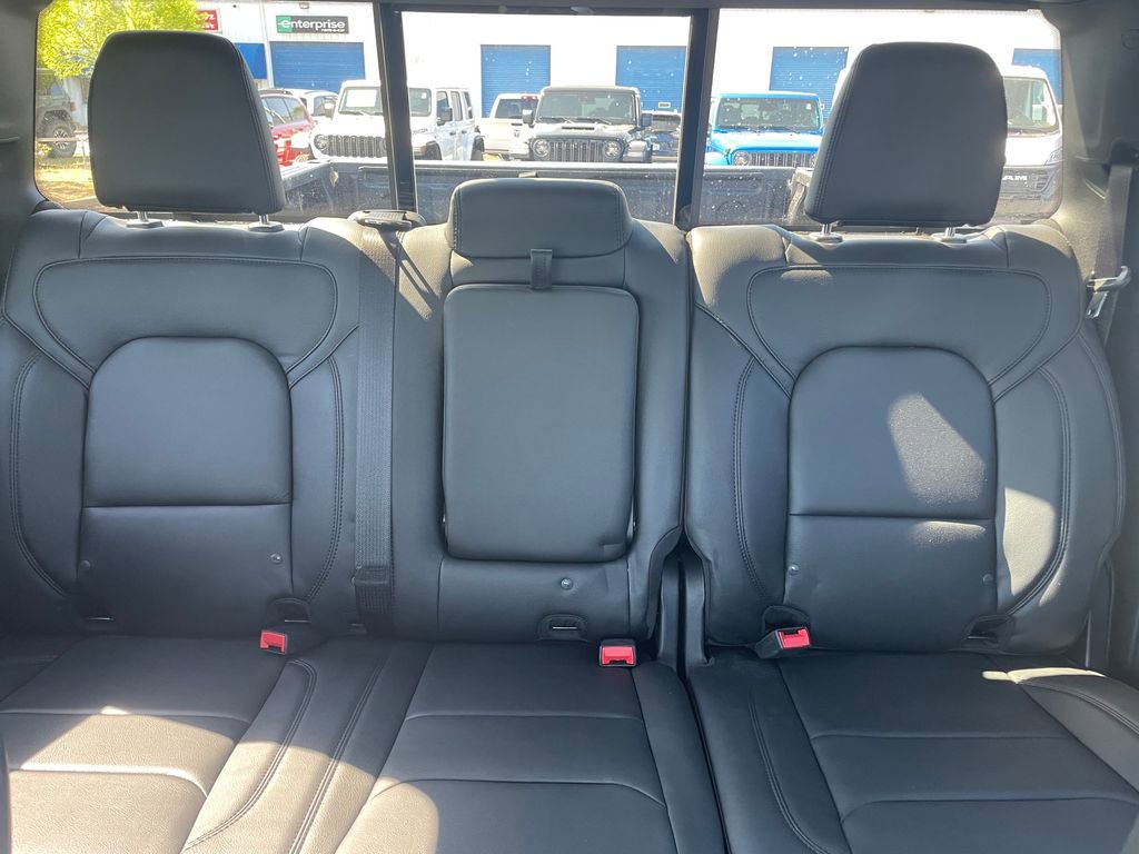 Used 2025 RAM 1500 Tradesman w/ Night Edition AWD/4WD image 21