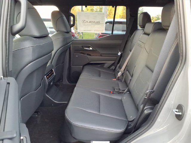 New 2026 Lexus GX 550 w/ Cold Area Package AWD/4WD image 33