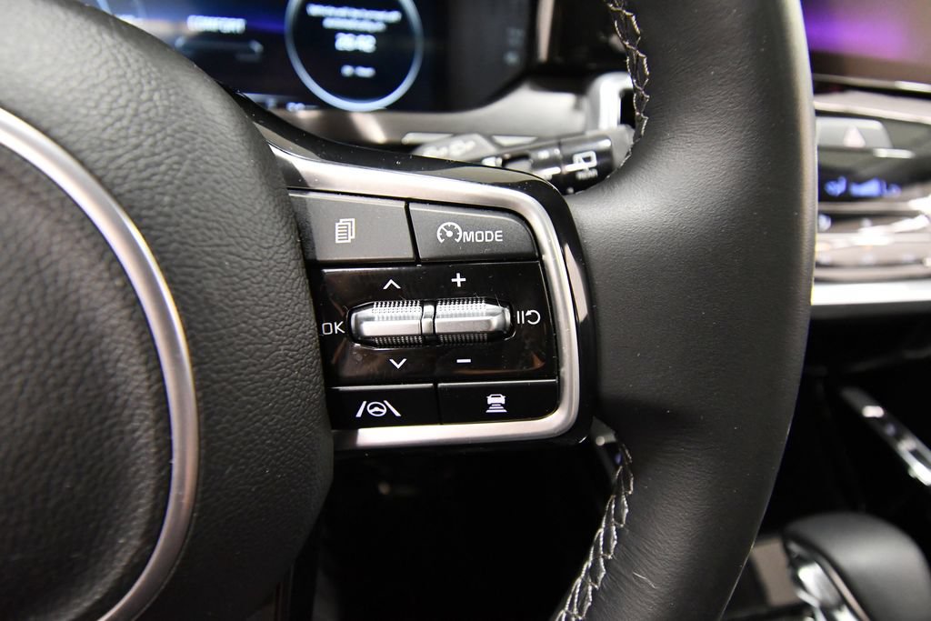 Certified 2023 Kia Sorento SX AWD/4WD image 22