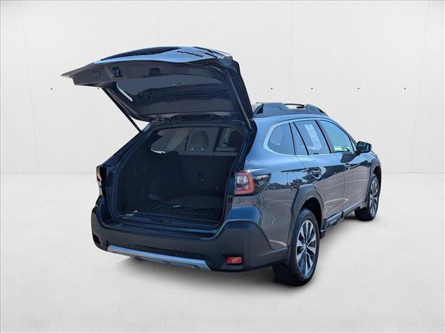 Used 2025 Subaru Outback Limited image 8