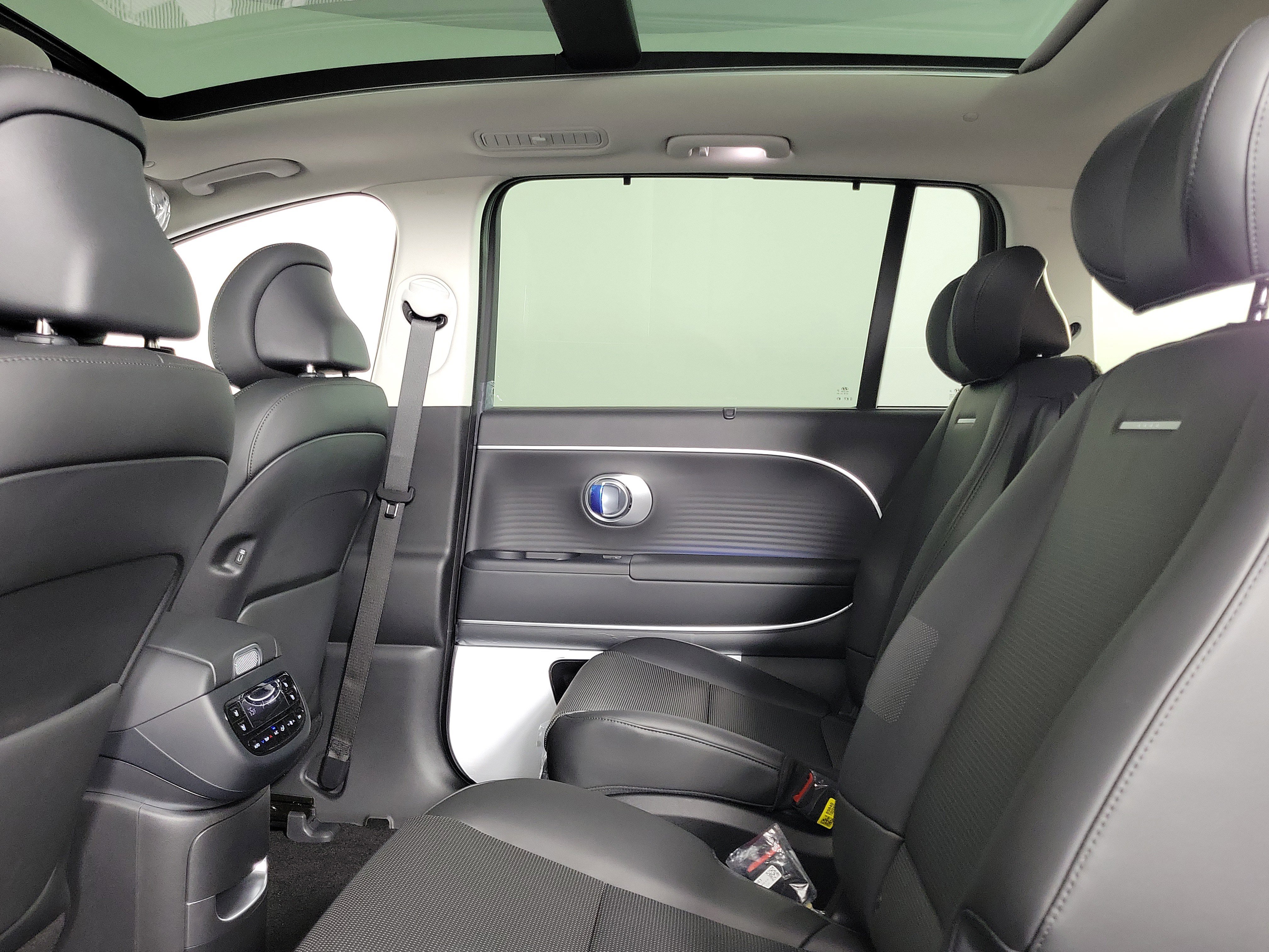 New 2026 Hyundai Ioniq 9 Limited image 30