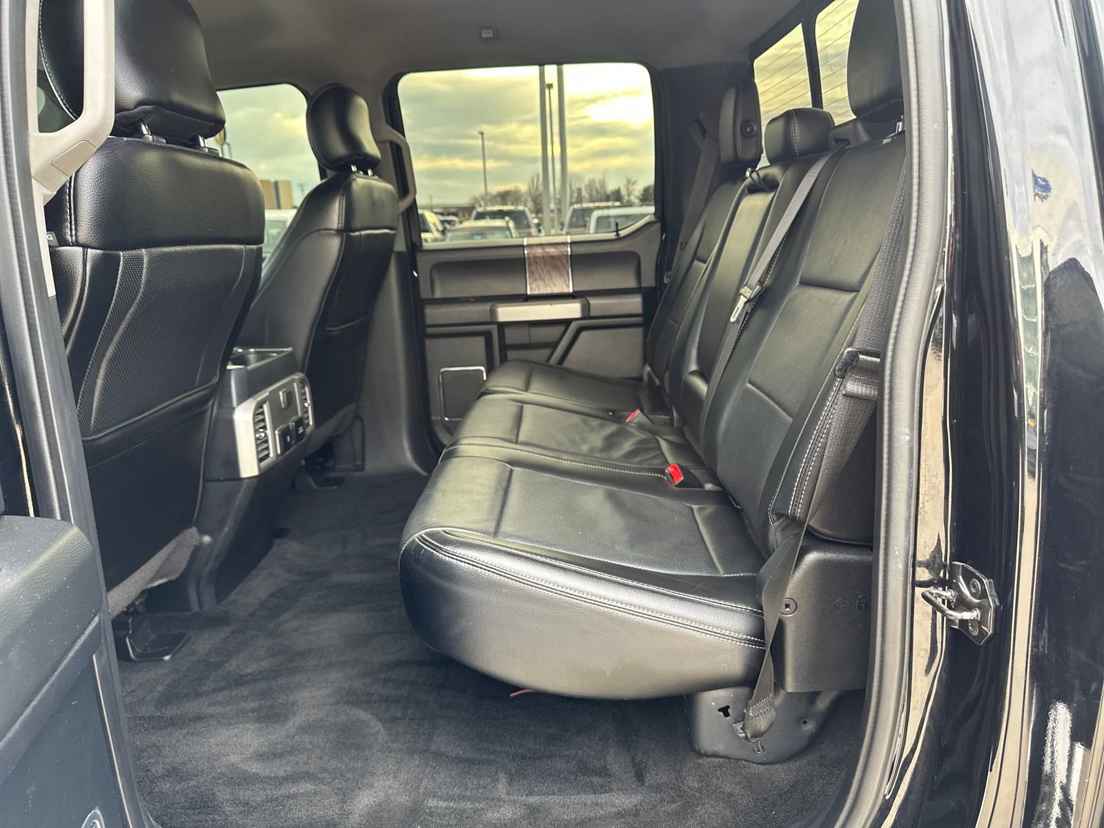 Used 2017 Ford F250 Lariat w/ Chrome Package image 21