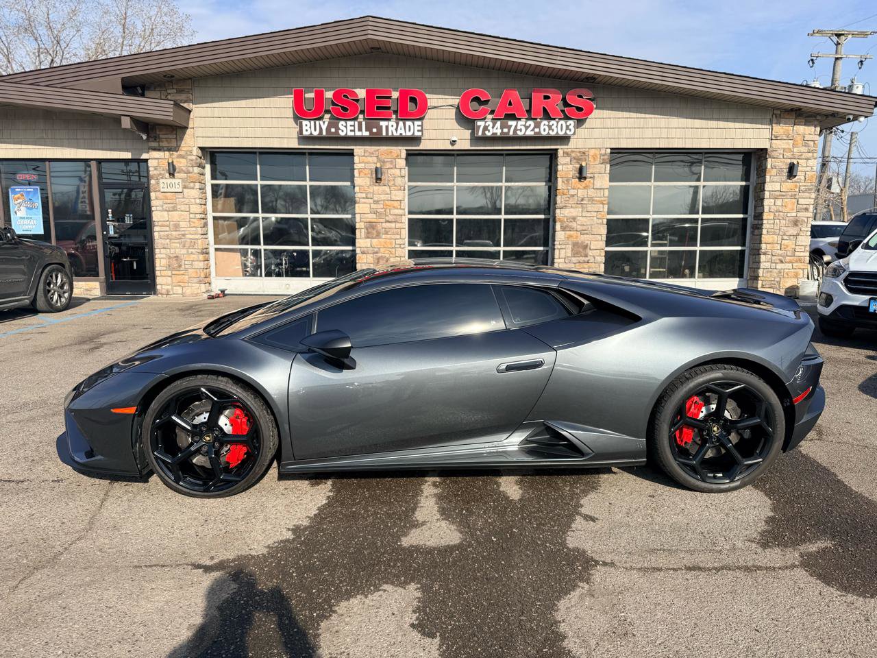Used 2021 Lamborghini Huracan EVO image 10