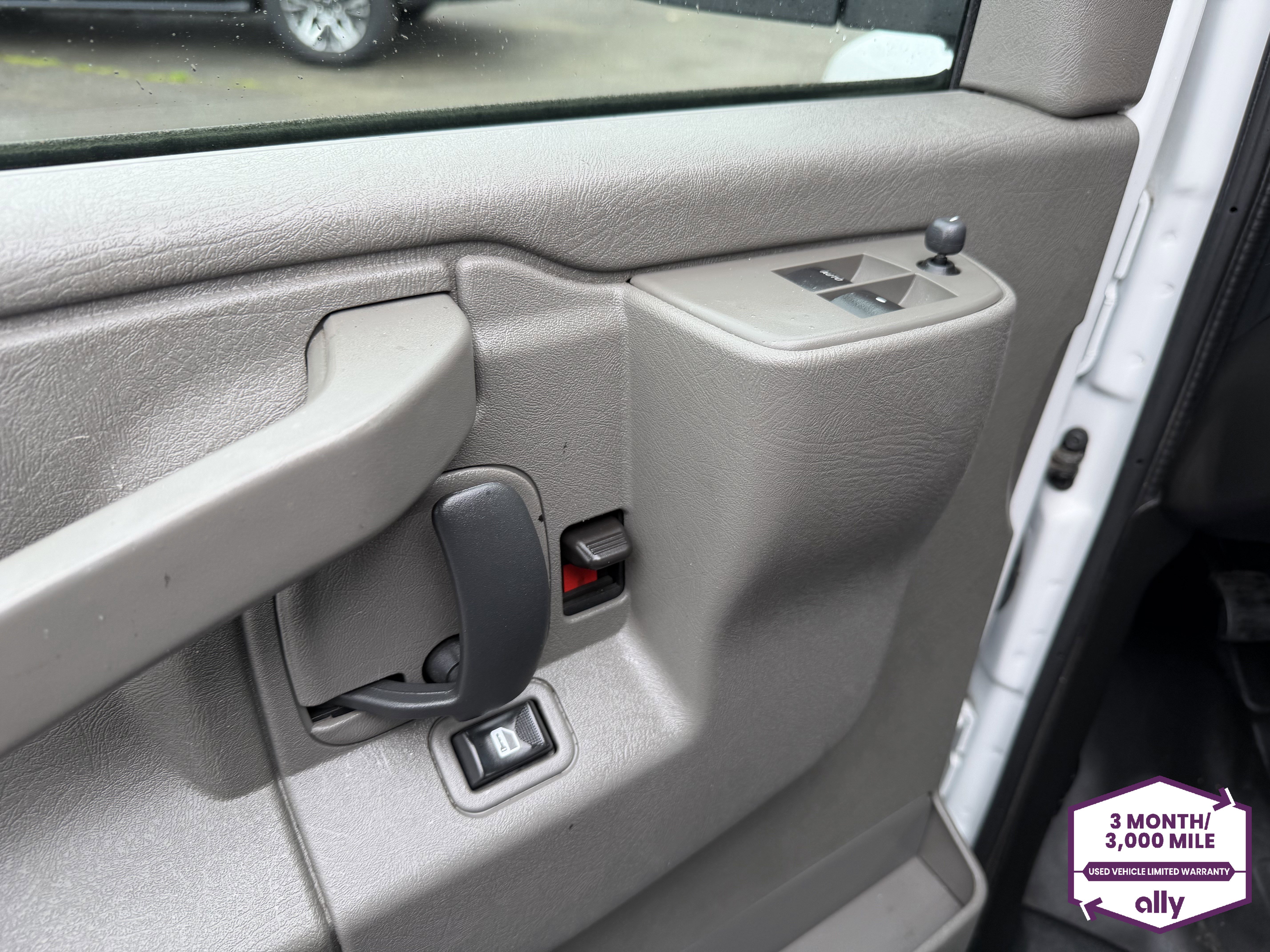 Used 2024 Chevrolet Express 2500 w/ Driver Convenience Package image 12