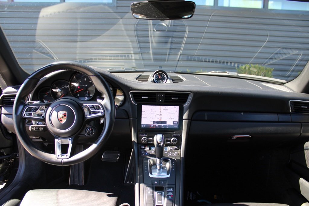 Used 2019 Porsche 911 Targa 4 GTS image 34