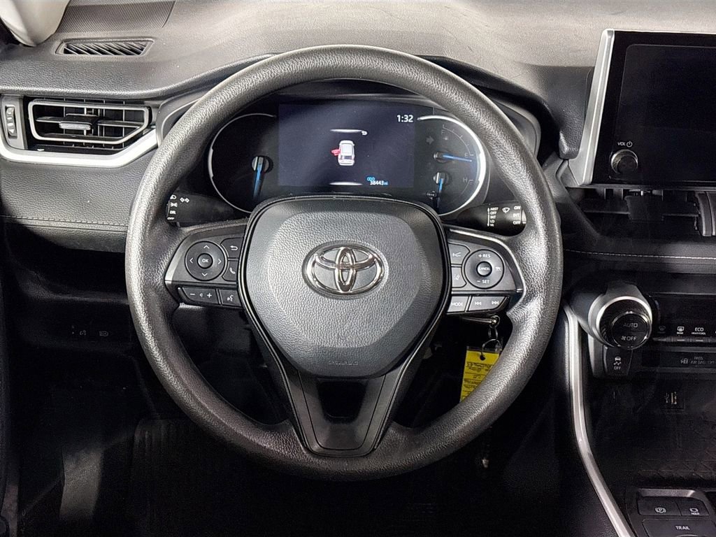 Used 2024 Toyota RAV4 LE AWD/4WD image 13