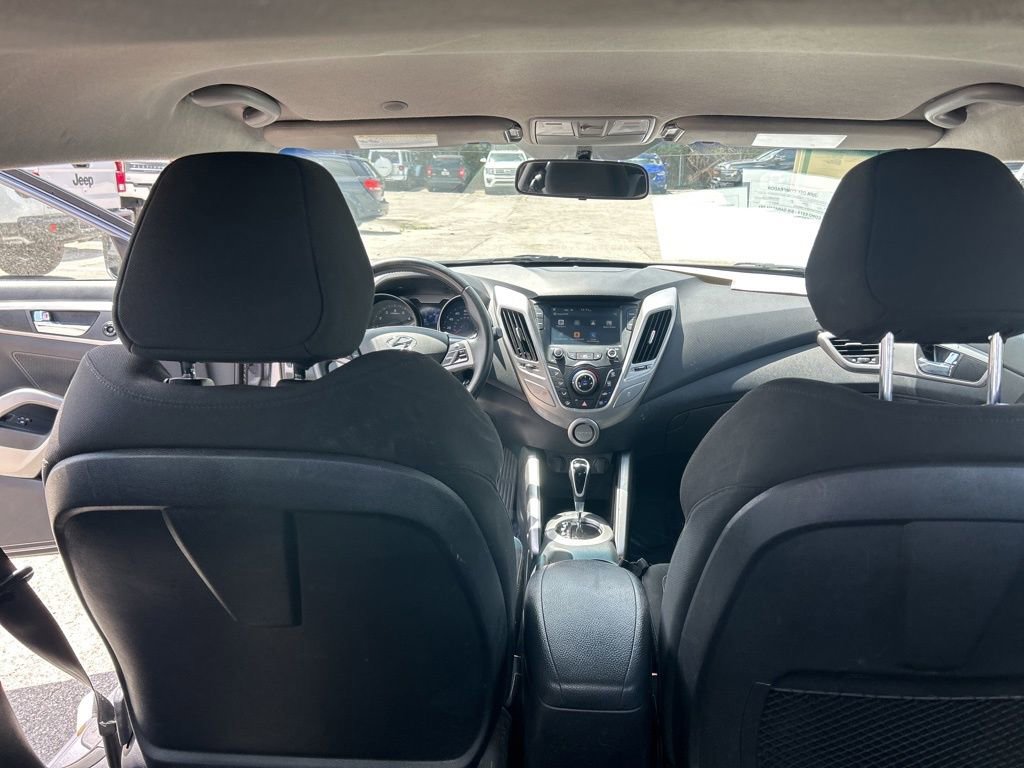 Used 2017 Hyundai Veloster image 31
