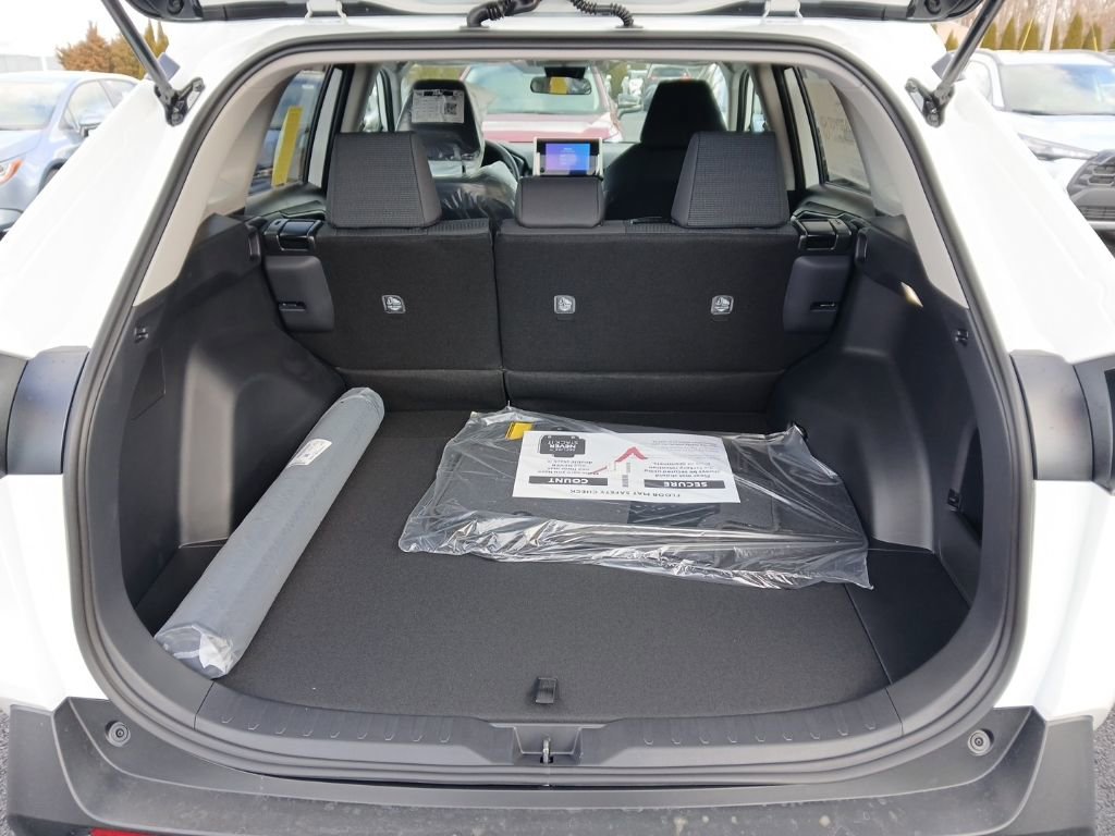 New 2025 Toyota RAV4 LE image 8