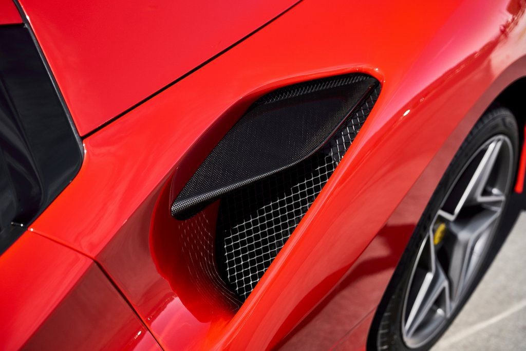 Used 2022 Ferrari F8 Tributo image 11