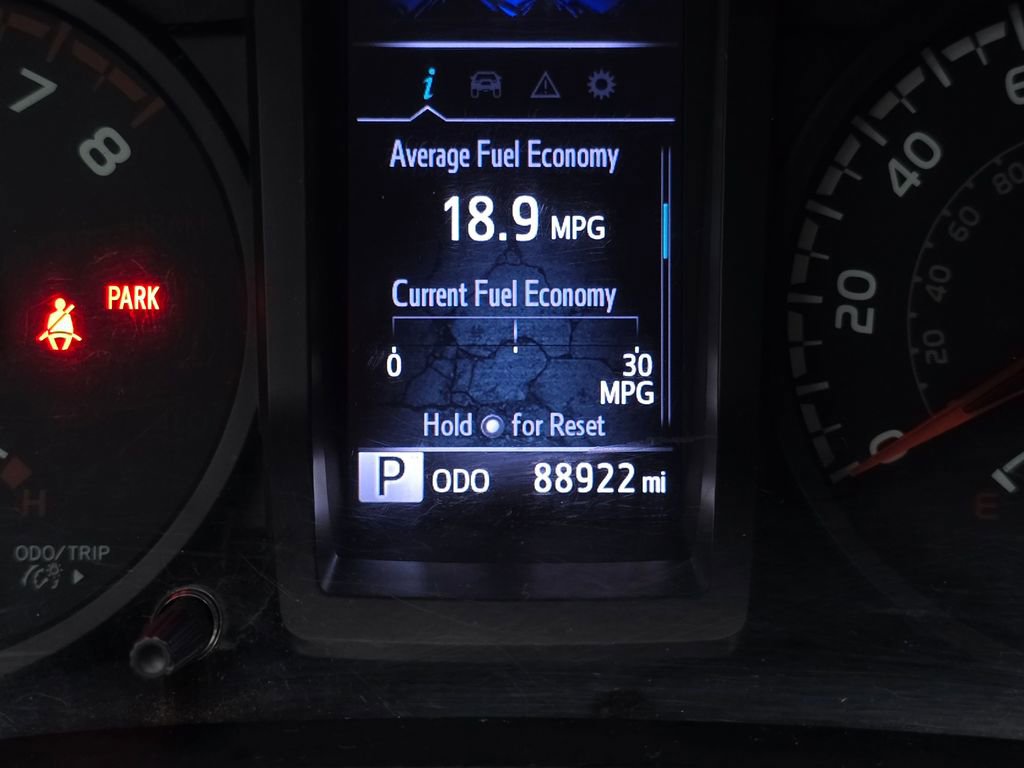 Used 2018 Toyota Tacoma SR image 27