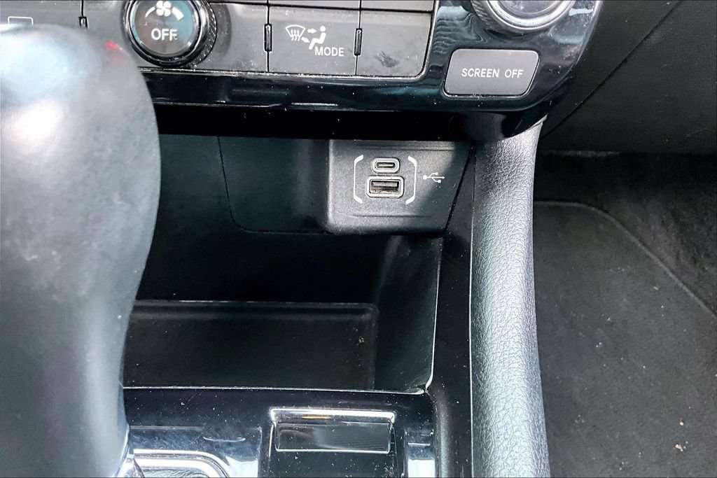 Used 2024 Jeep Compass Latitude AWD/4WD image 15