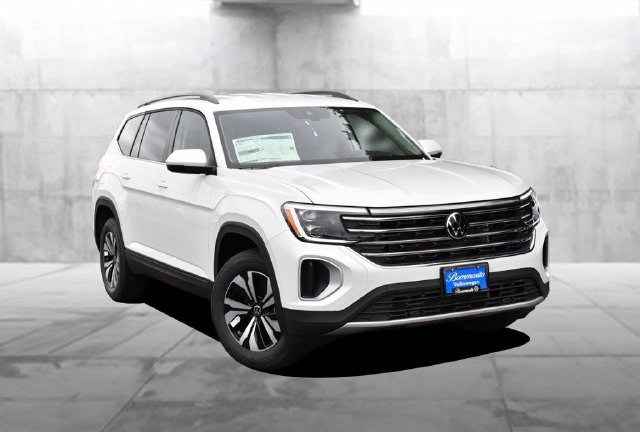New 2026 Volkswagen Atlas SE FWD image 2