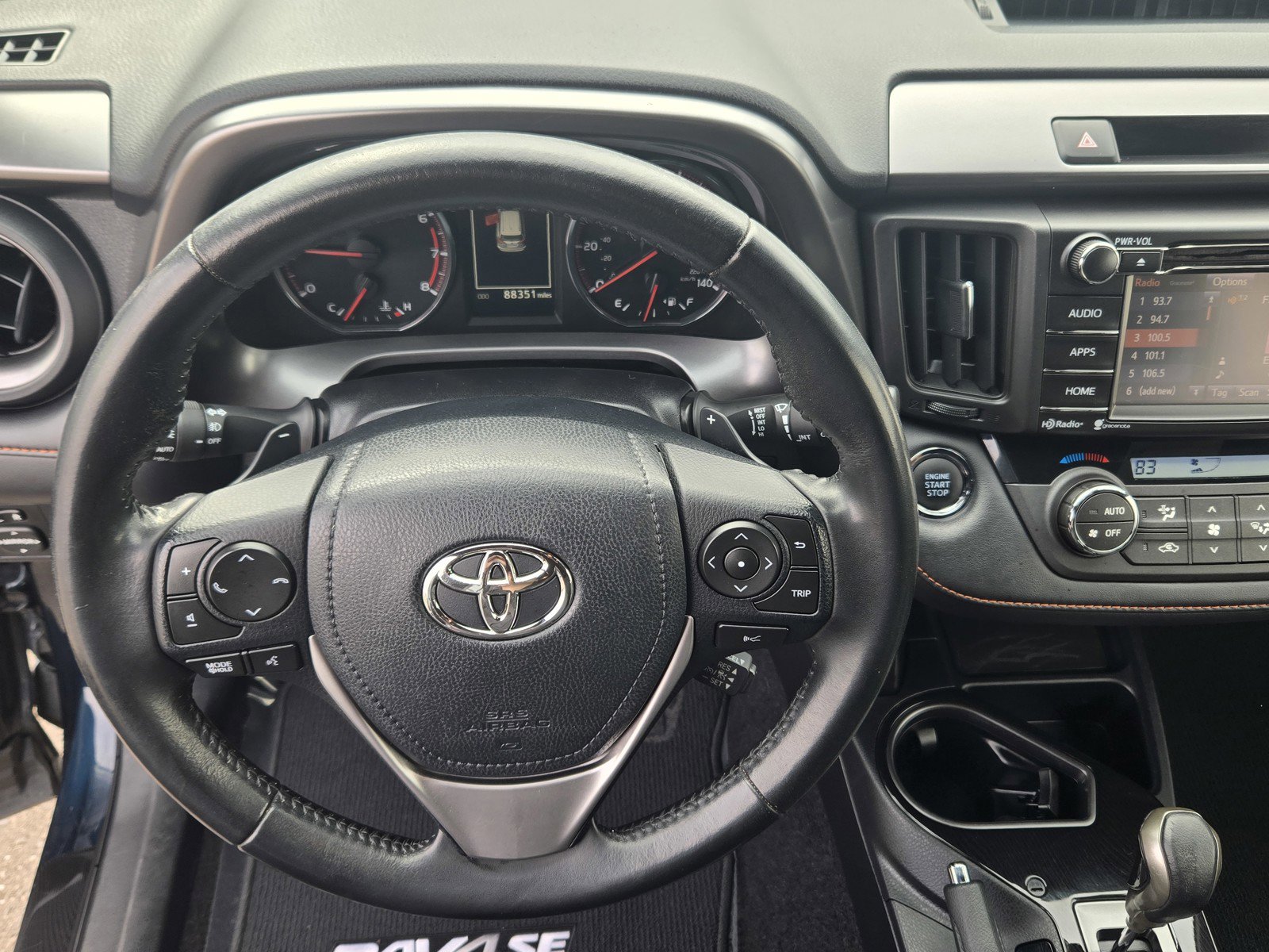 Used 2017 Toyota RAV4 SE image 22