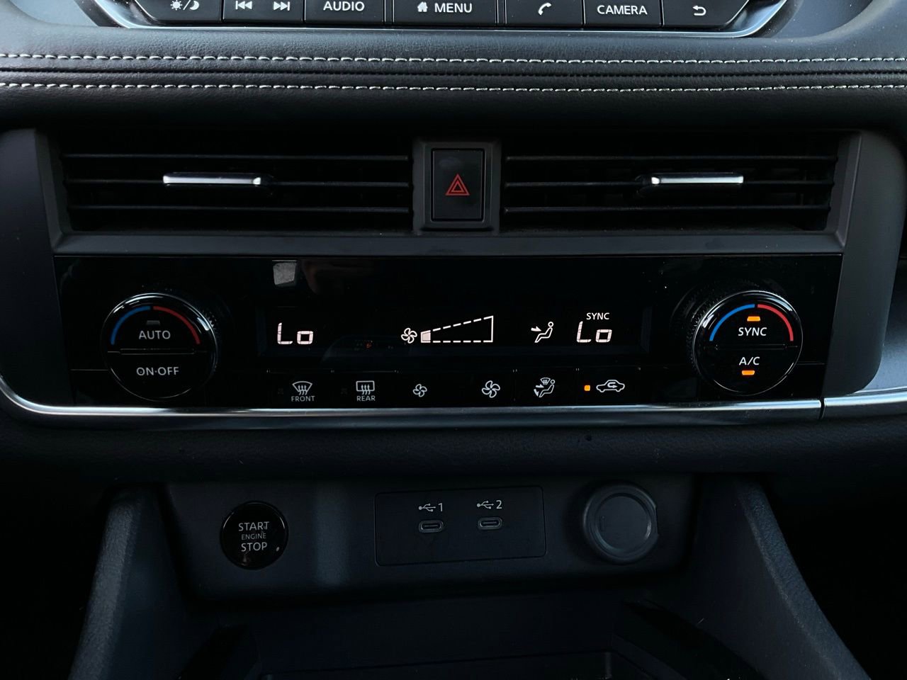 Used 2025 Nissan Rogue SV image 28