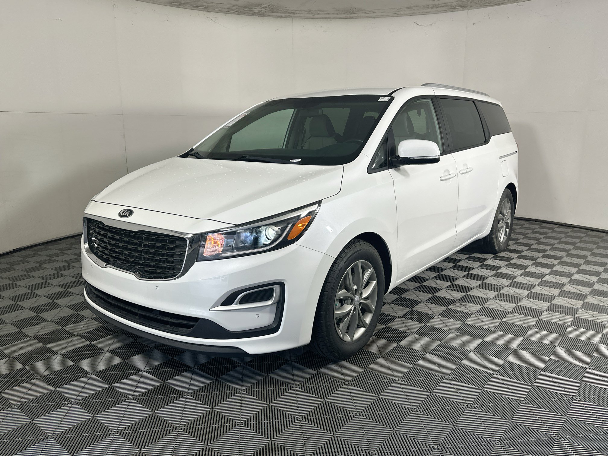 Used 2020 Kia Sedona EX FWD image 7
