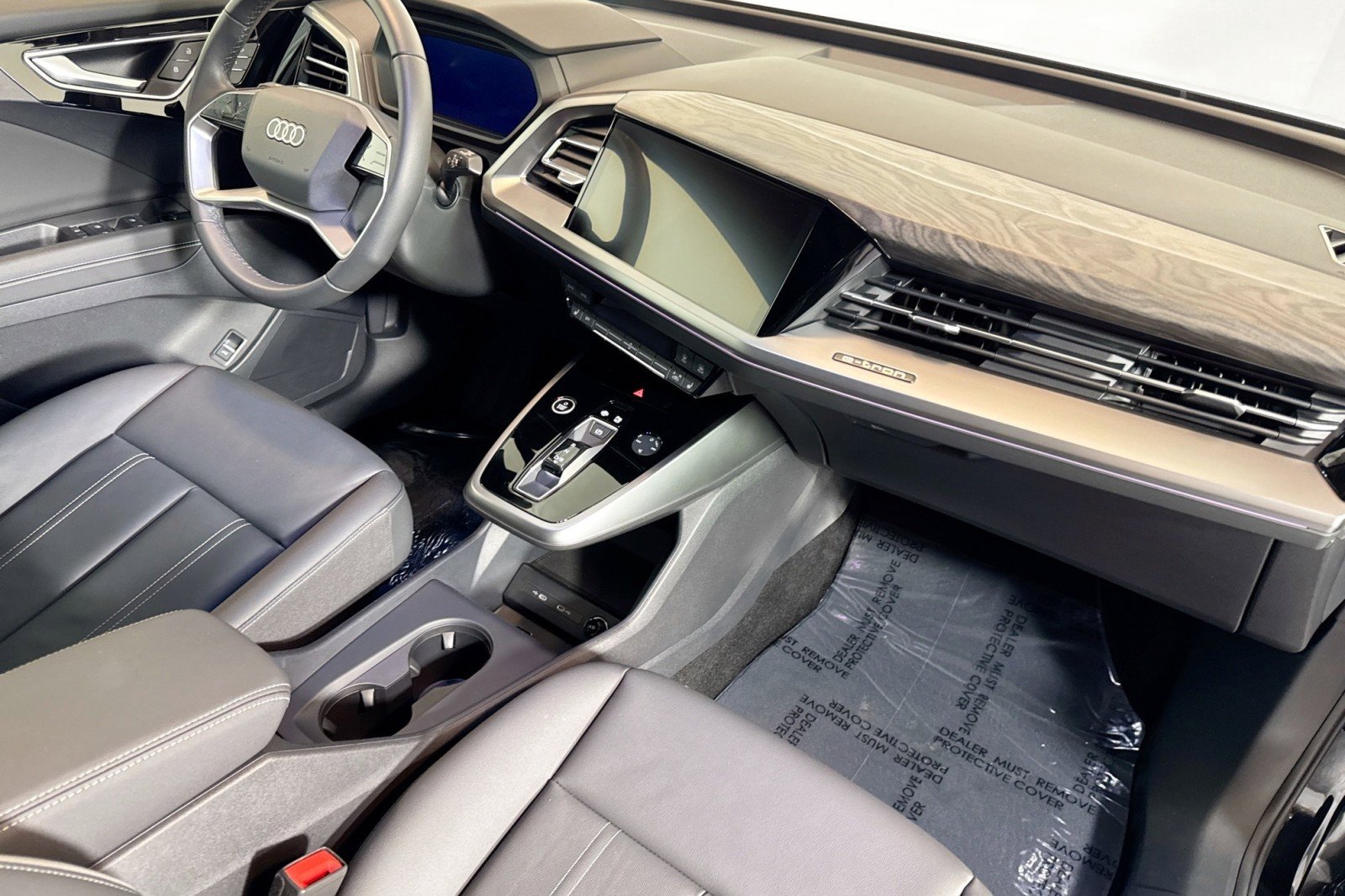 Used 2026 Audi Q4 e-tron Premium Plus w/ Premium Plus AWD/4WD image 28