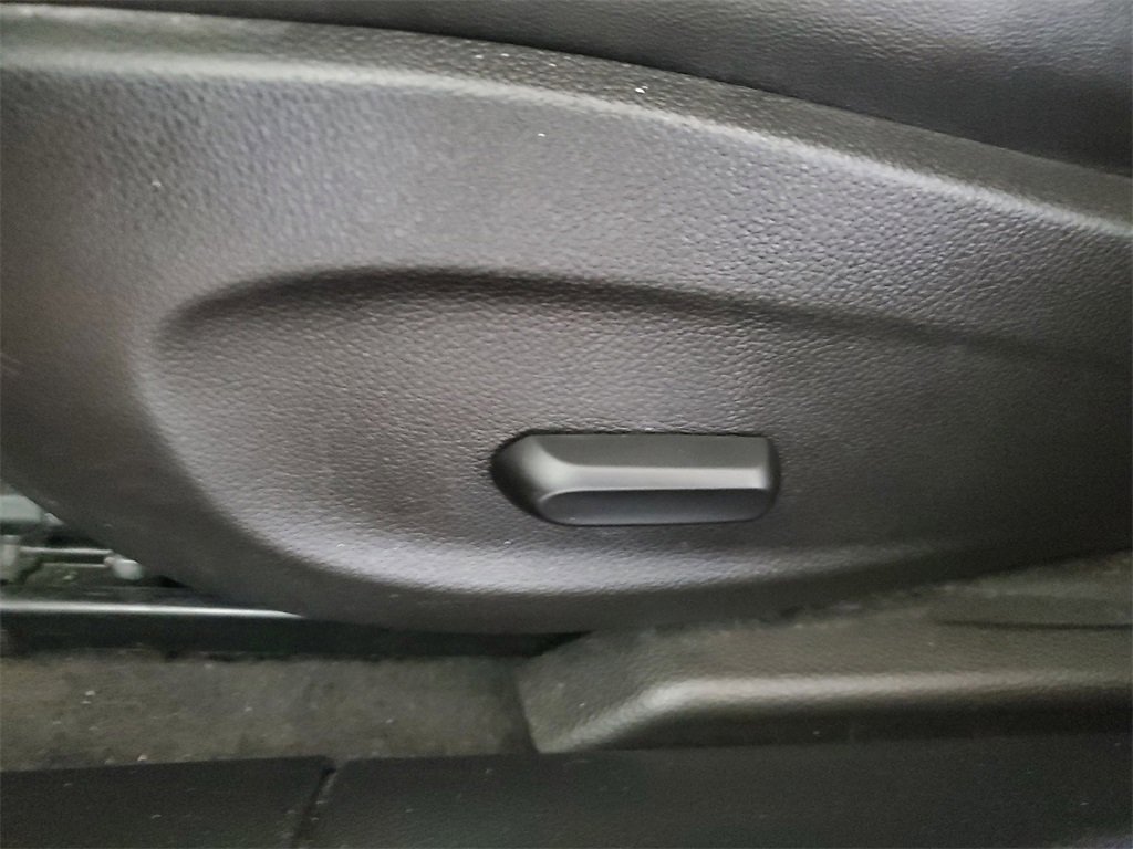 Used 2015 Chevrolet Cruze LT w/ RS Package image 15