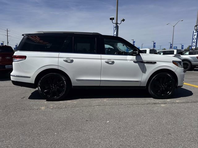 Used 2023 Lincoln Navigator Black Label image 4