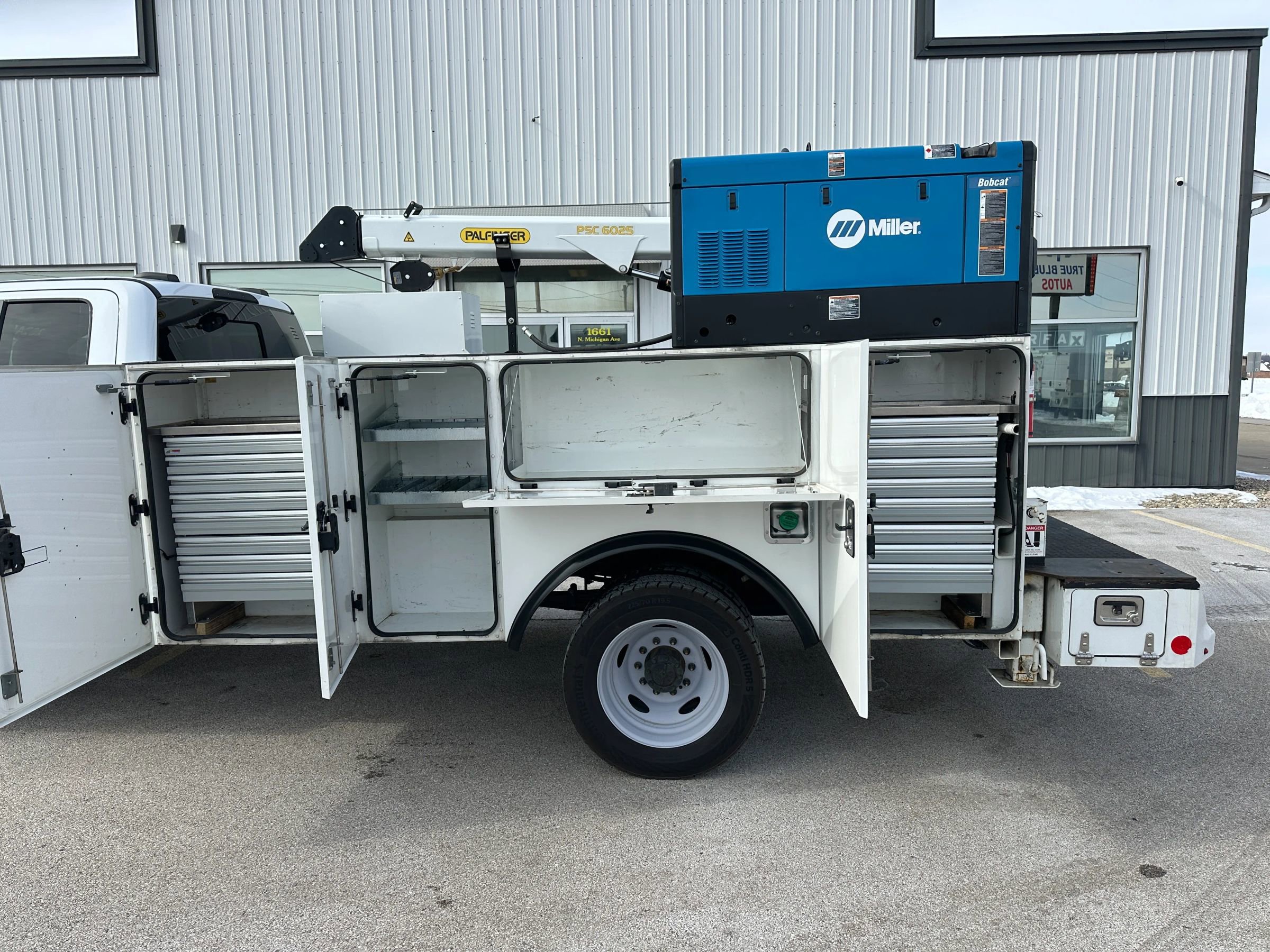 Used 2024 Ford F550 4x4 SuperCab Super Duty image 5