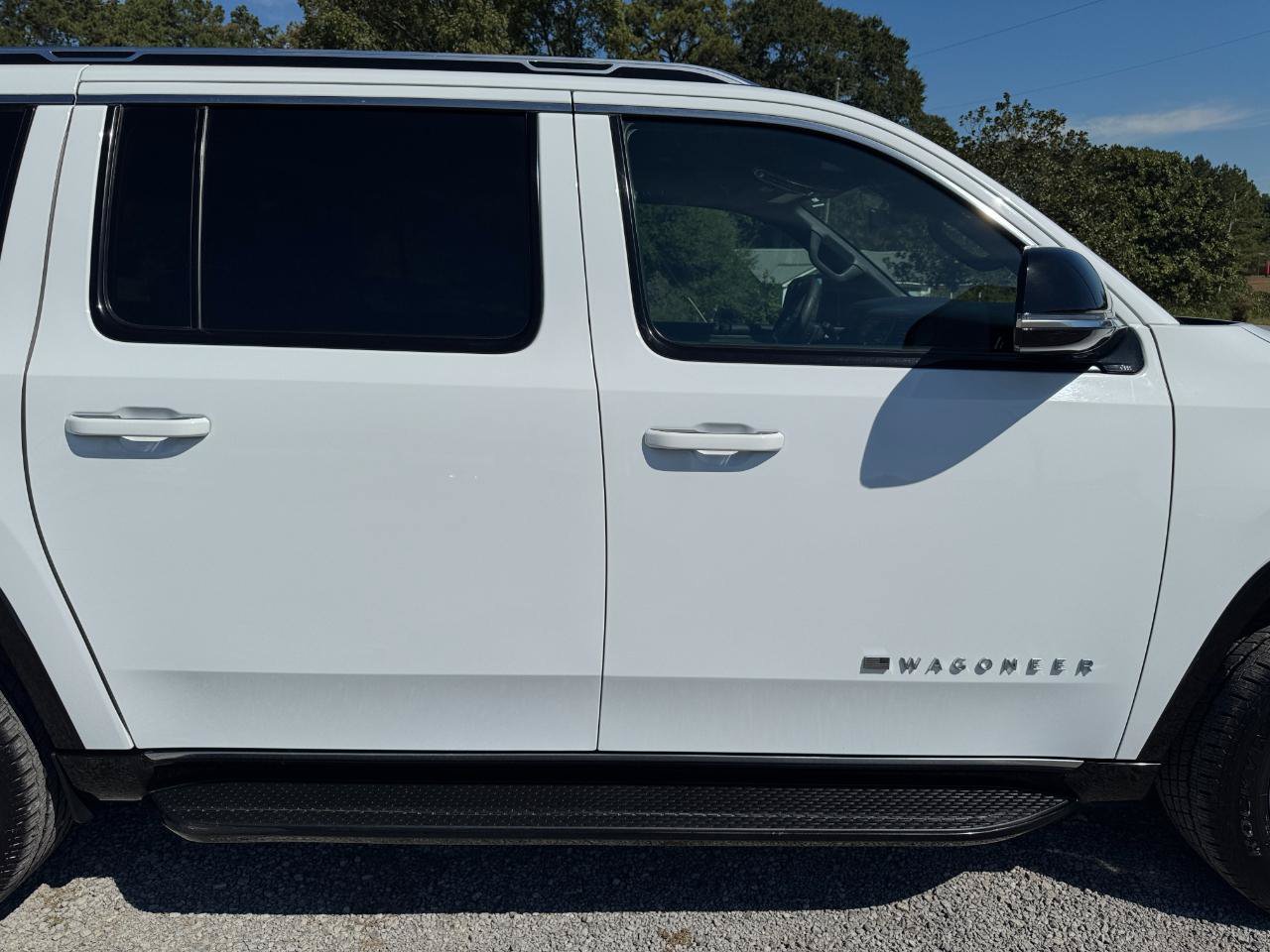 Used 2024 Jeep Wagoneer L Series II w/ Flexible Seating Group RWD image 8