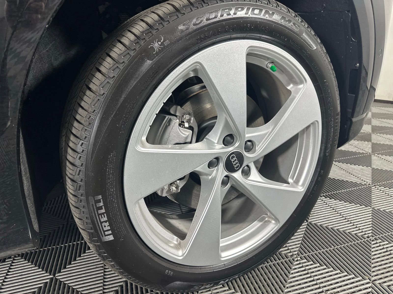 Certified 2025 Audi Q5 Premium w/ Premium Plus AWD/4WD image 9