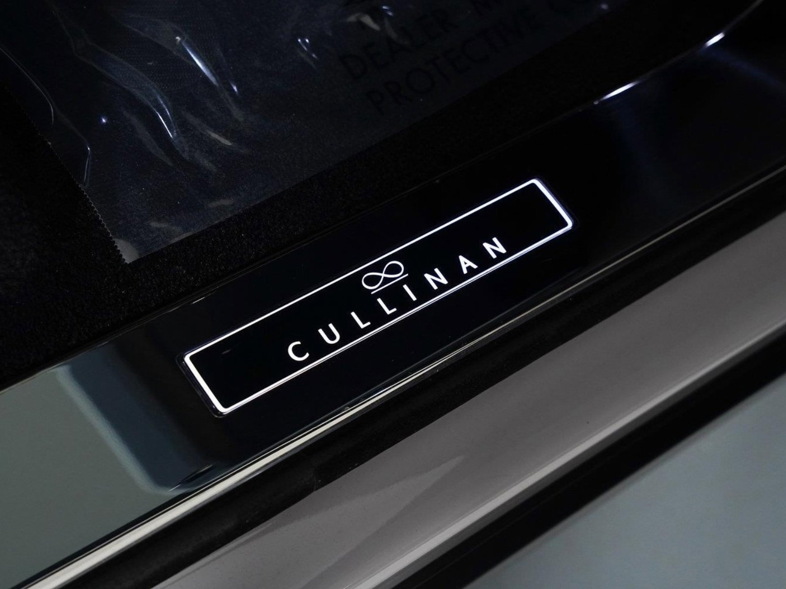 Used 2024 Rolls-Royce Cullinan Black Badge AWD/4WD image 48