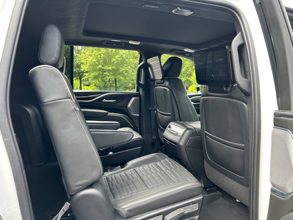 Used 2023 Cadillac Escalade ESV Sport Platinum w/ LPO, ONYX Package AWD/4WD image 52
