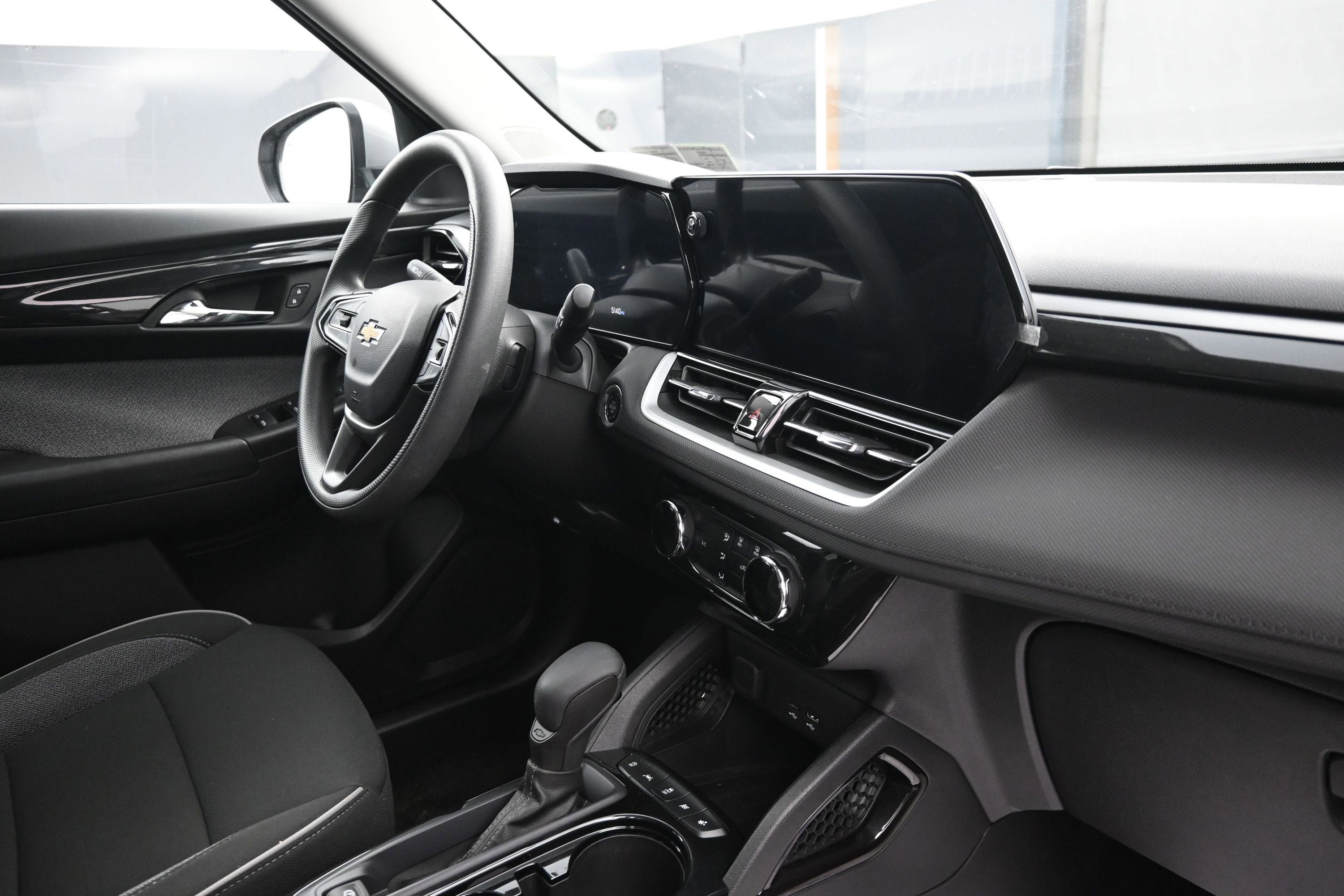 Used 2026 Chevrolet TrailBlazer LT w/ Driver Confidence Package FWD image 29