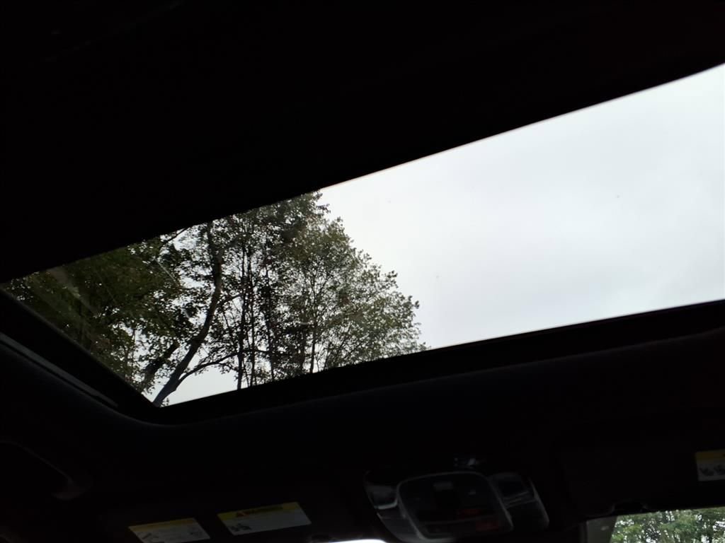 Certified 2022 Hyundai Santa Cruz Limited image 9