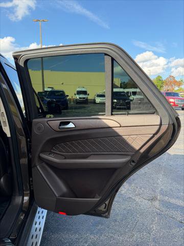 Used 2016 Mercedes-Benz GLE 400 4MATIC image 17