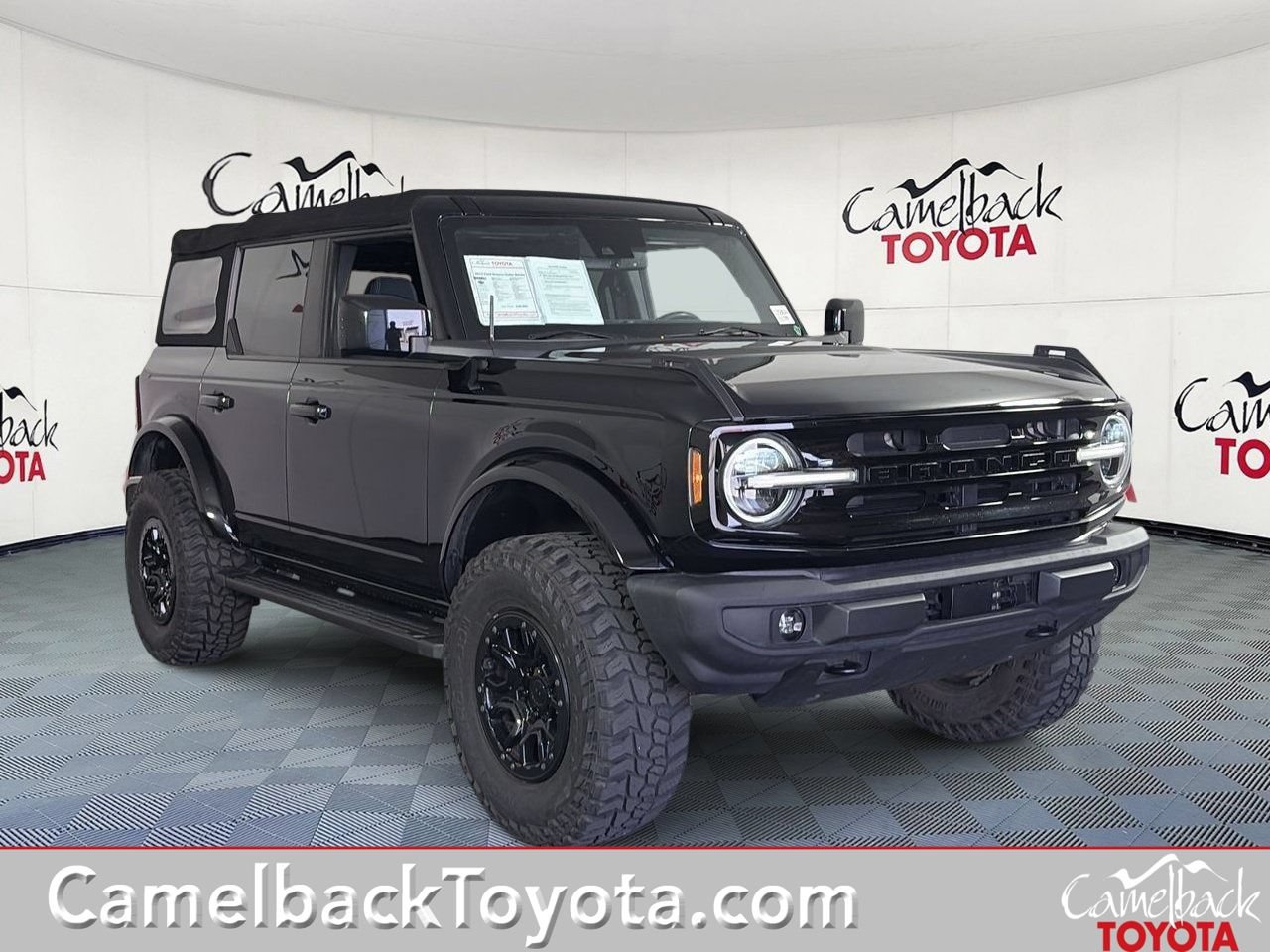 Used 2022 Ford Bronco Outer Banks AWD/4WD image 1