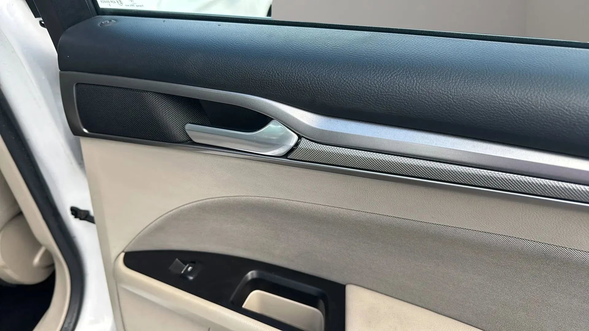 Used 2017 Ford Fusion SE FWD image 47