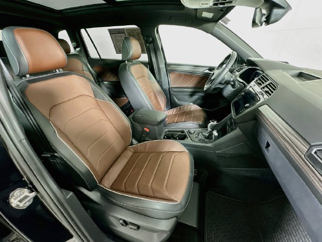 Certified 2024 Volkswagen Tiguan SEL R-Line AWD/4WD image 31