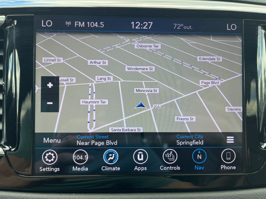 Used 2018 Chrysler Pacifica Touring-L Plus w/ Advanced Safetytec Group FWD image 19