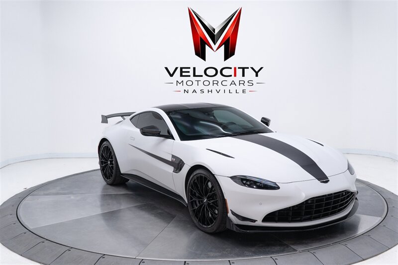 Used 2023 Aston Martin V8 Vantage Coupe RWD image 12