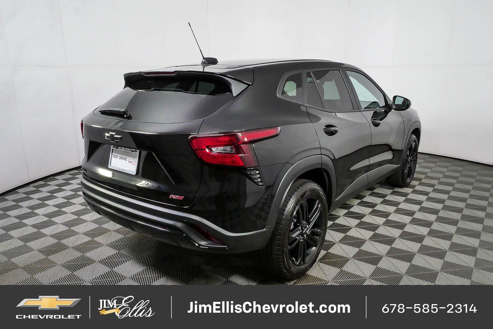Certified 2025 Chevrolet Trax RS w/ Sunroof Package FWD image 26