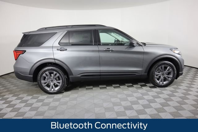 New 2026 Ford Explorer Active w/ Active Comfort Package image 2