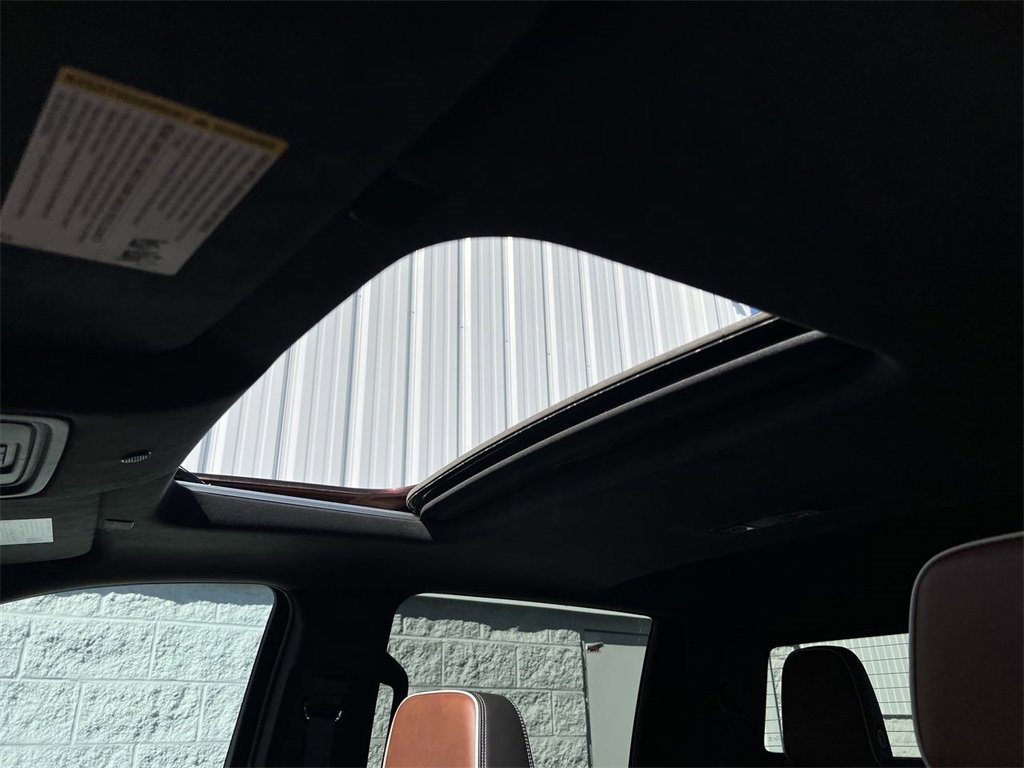 Used 2024 GMC Sierra 3500 Denali Ultimate image 18