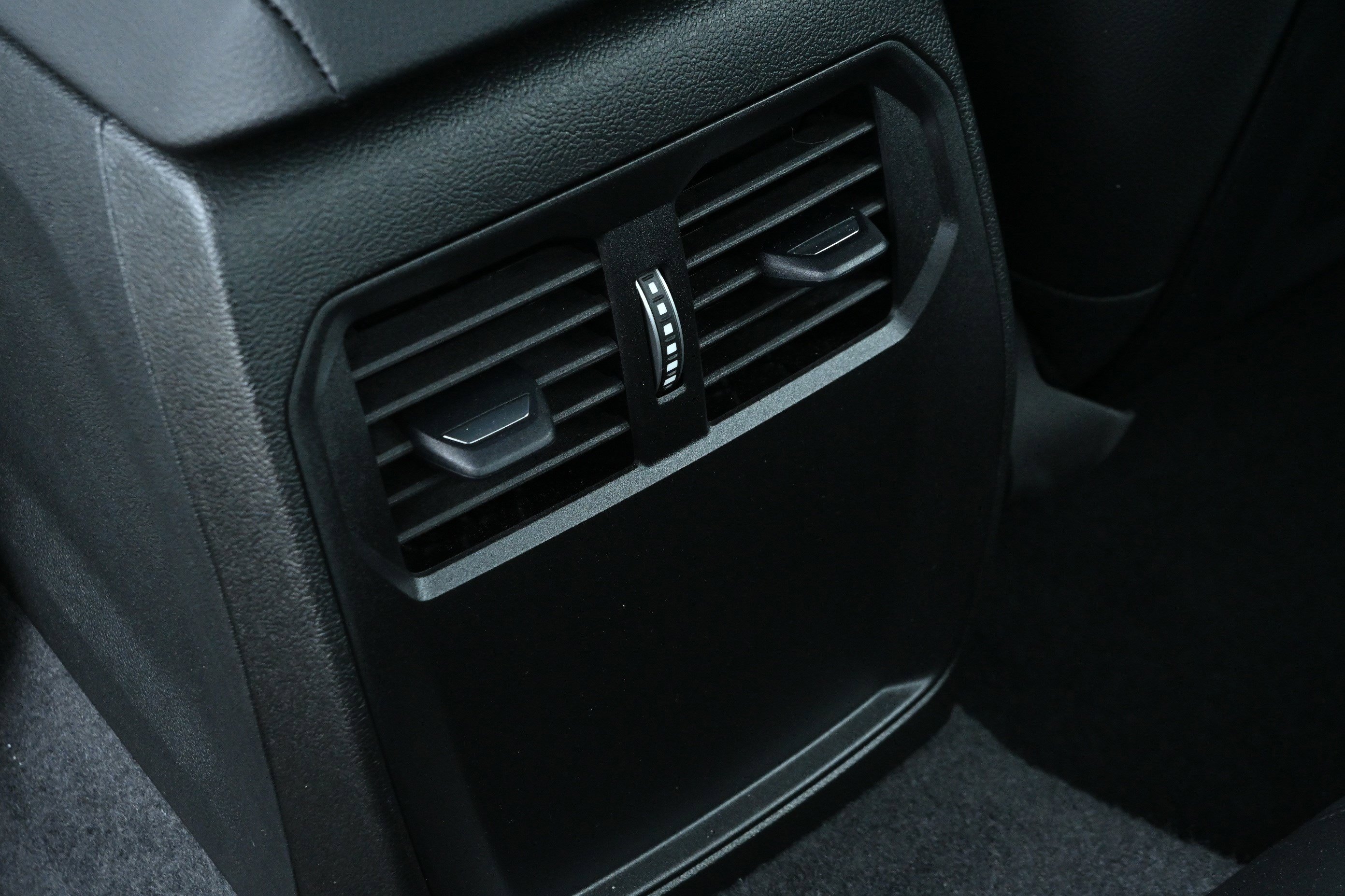 Used 2026 BMW M240i Coupe RWD image 37