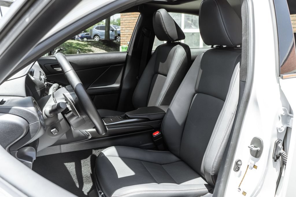 Used 2024 Lexus IS 300 F Sport AWD/4WD image 6