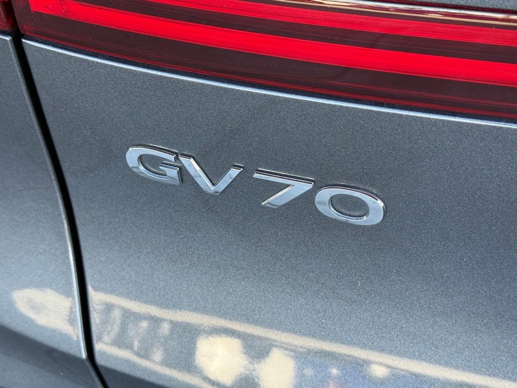 Used 2023 Genesis GV70 2.5T w/ Sport Prestige Package image 13