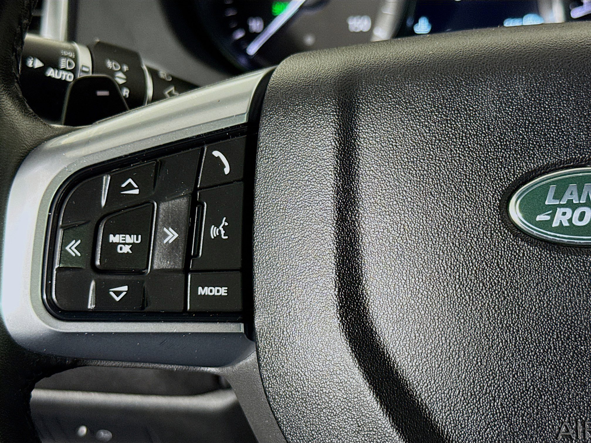 Used 2019 Land Rover Discovery Sport HSE image 13