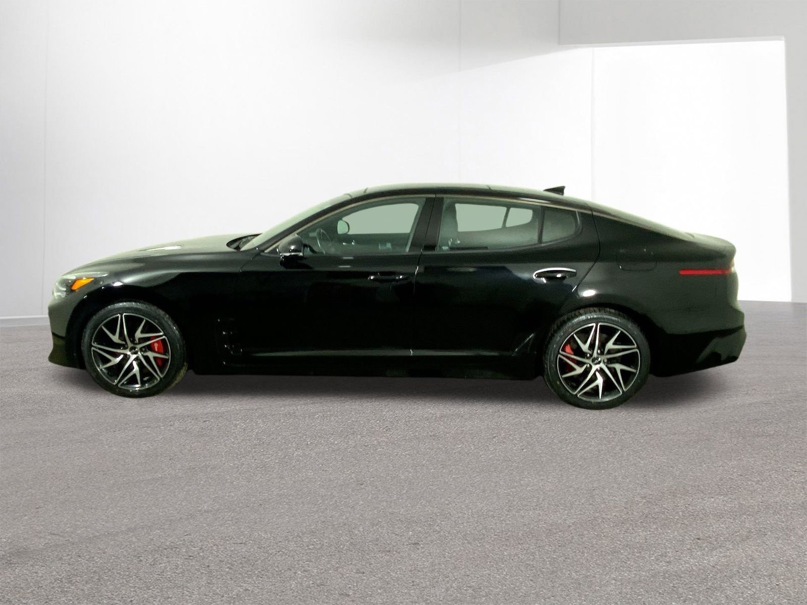 Used 2023 Kia Stinger GT-Line w/ Sun & Sound Package image 28