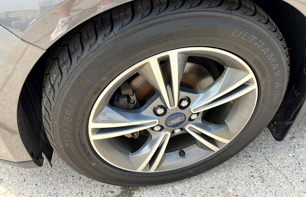 Used 2016 Ford Focus SE image 10