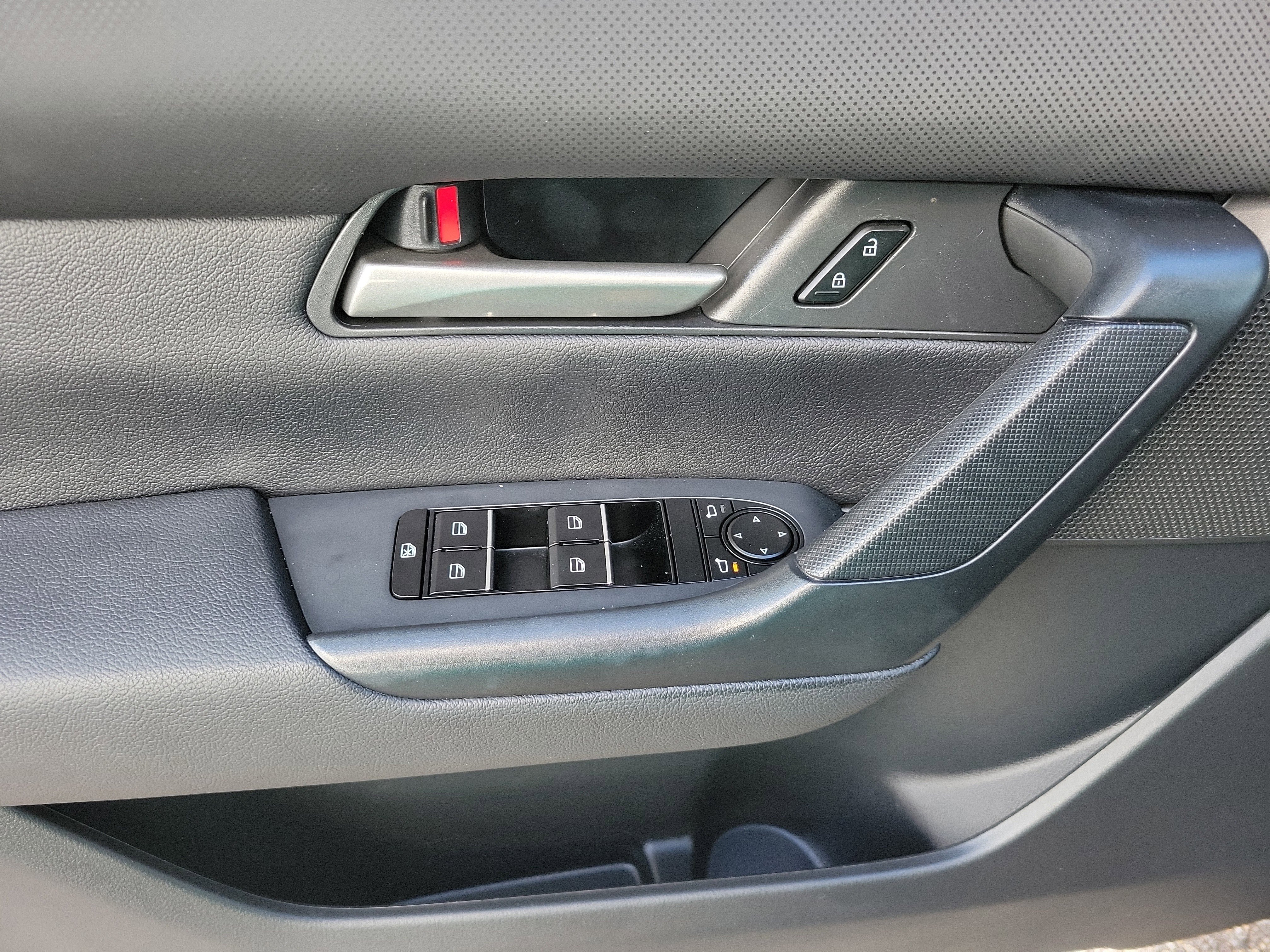 Used 2024 MAZDA CX-50 AWD 2.5 S w/ Preferred Package image 17