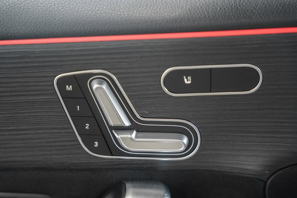 Used 2021 Mercedes-Benz A 35 AMG 4MATIC image 40