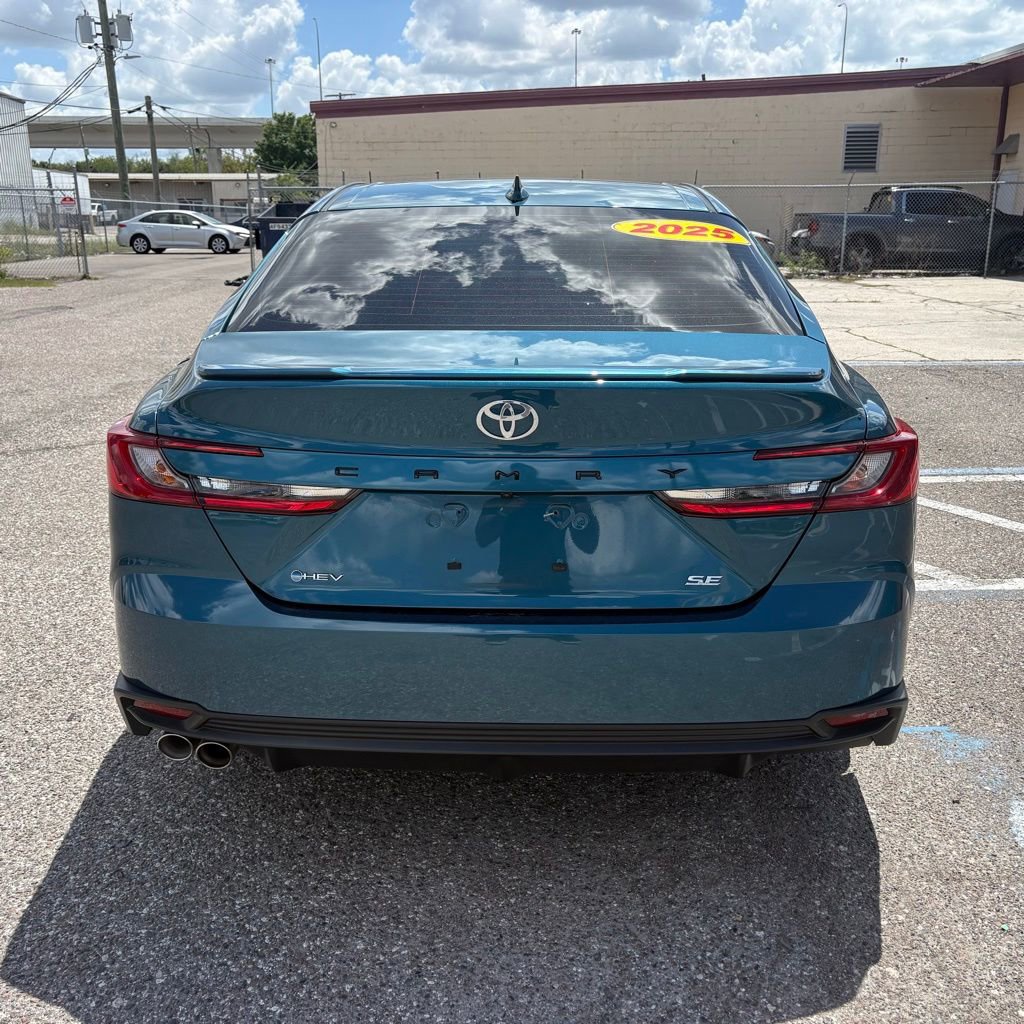 Used 2025 Toyota Camry SE w/ Multimedia Upgrade Package image 4