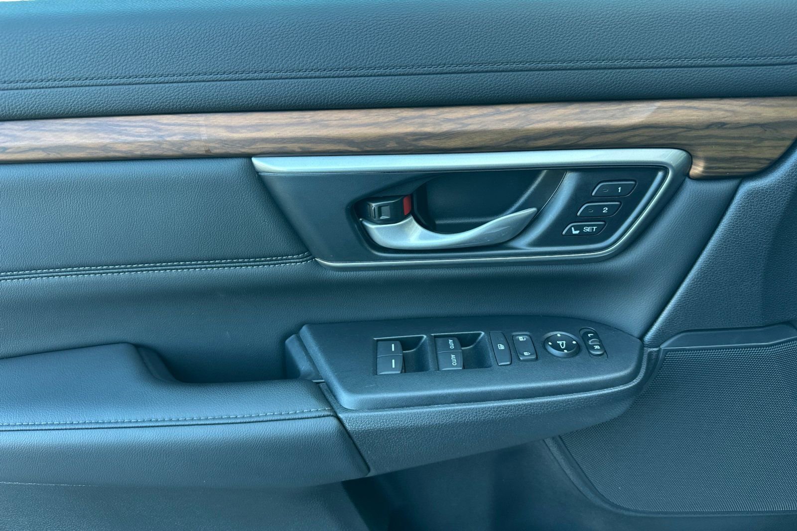 Used 2022 Honda CR-V EX-L image 12